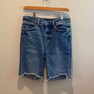 Judy Blue With a Passion high rise Denim Bermuda shorts- size Large (9-11)
